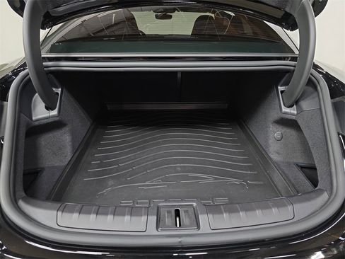 Used 2023 Porsche Taycan image 25