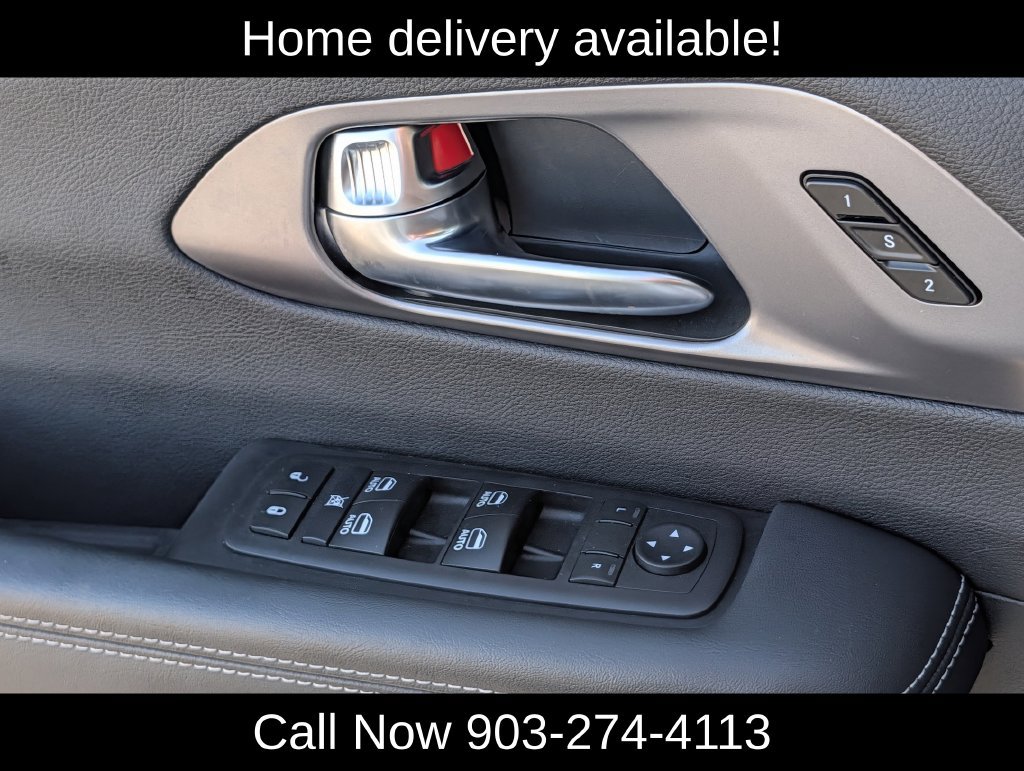 Used 2026 Chrysler Pacifica Select FWD image 26