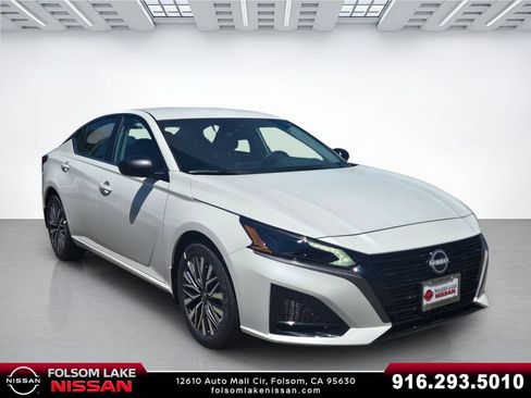 New 2026 Nissan Altima 2.5 SV FWD image 1
