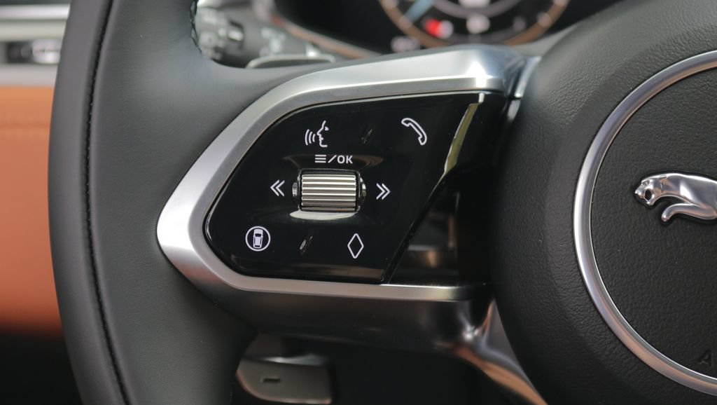 New 2026 Jaguar F-PACE R-Dynamic S AWD/4WD image 19