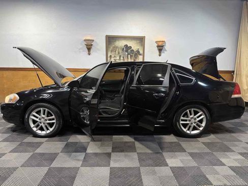 Used 2013 Chevrolet Impala LTZ FWD image 12