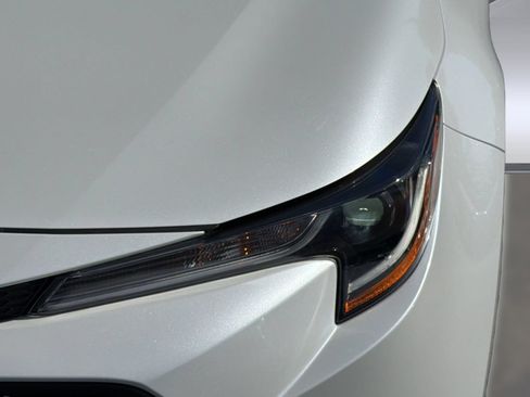 Used 2024 Toyota Corolla LE FWD image 12
