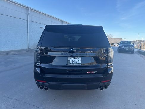 Used 2025 Chevrolet Suburban RST w/ RST Capability Package image 4
