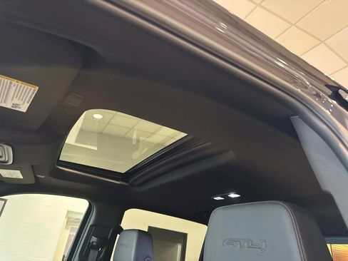 Used 2024 GMC Sierra 3500 AT4 w/ AT4 Premium Plus Package AWD/4WD image 26
