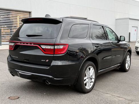 Used 2023 Dodge Durango GT image 3