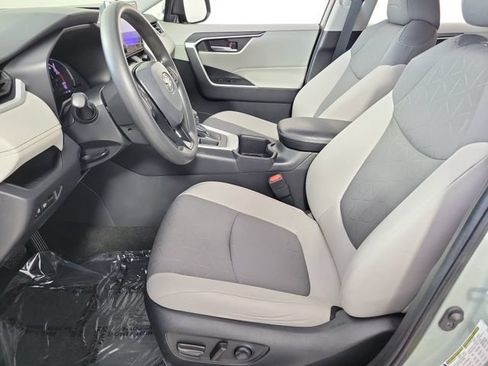 Used 2023 Toyota RAV4 XLE FWD image 19