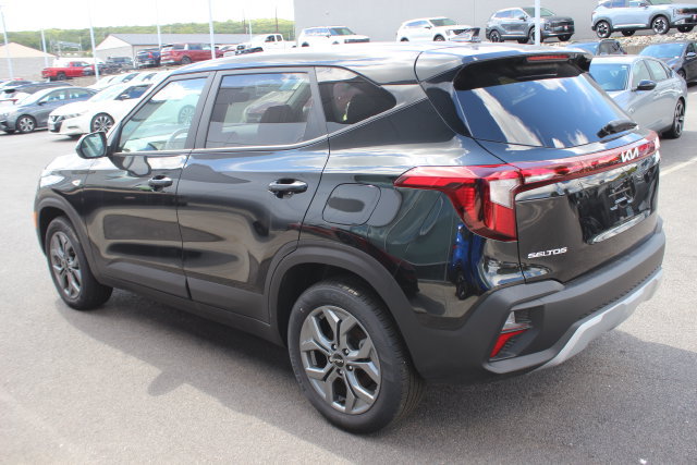 Certified 2025 Kia Seltos LX AWD/4WD image 26