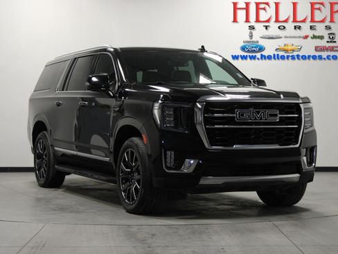 Used 2024 GMC Yukon XL SLT w/ SLT Premium Package image 1