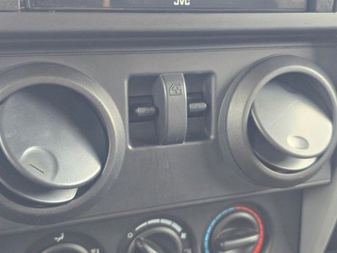 Used 2009 Jeep Wrangler X AWD/4WD image 33