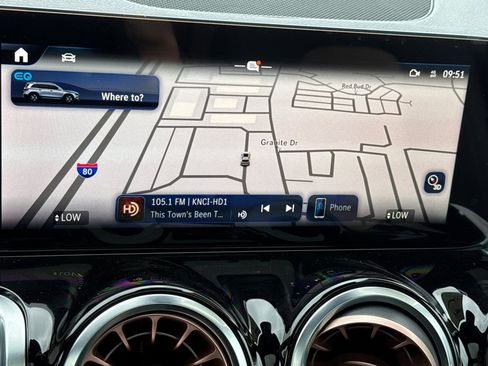 New 2025 Mercedes-Benz EQB 350 4MATIC SUV image 24