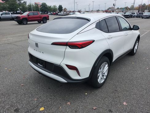 New 2026 Buick Envista Preferred image 3