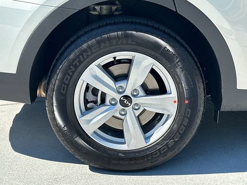 New 2026 Kia Sorento LX FWD image 7