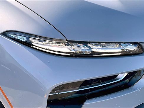 Used 2025 BMW X7 M60i image 27