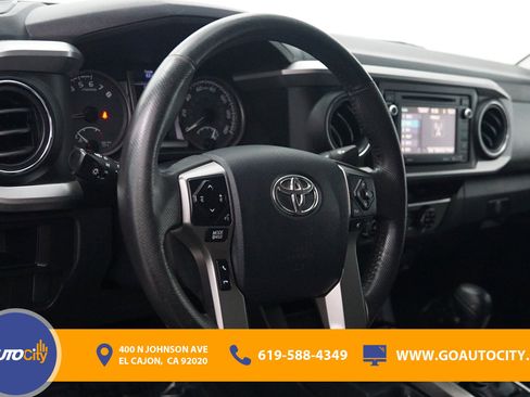 Used 2016 Toyota Tacoma SR5 w/ SR5 Appearance Package (SN) image 18