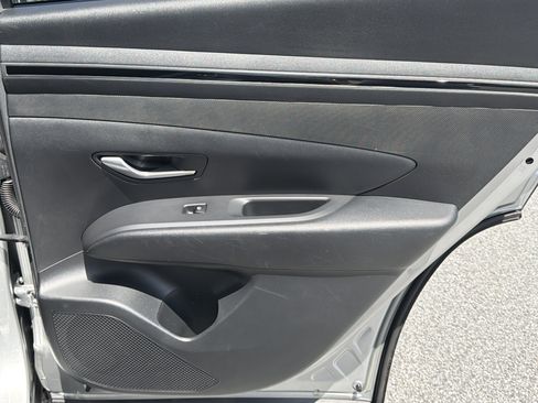 Used 2022 Hyundai Tucson SEL FWD image 17