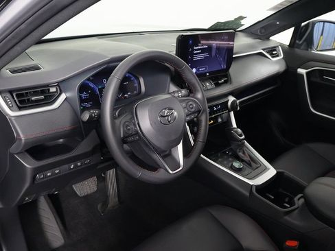 Used 2025 Toyota RAV4 XSE w/ Weather Package AWD/4WD image 7