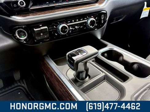Used 2025 GMC Sierra 1500 Elevation w/ Preferred Package image 32