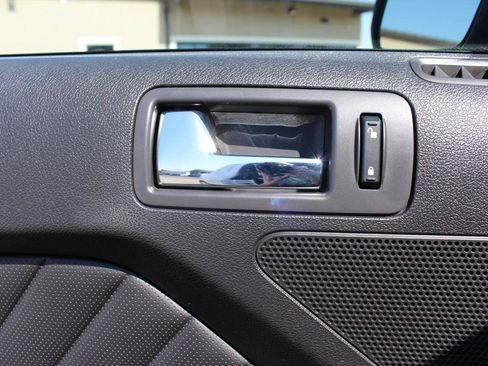 Used 2010 Ford Mustang GT RWD image 83