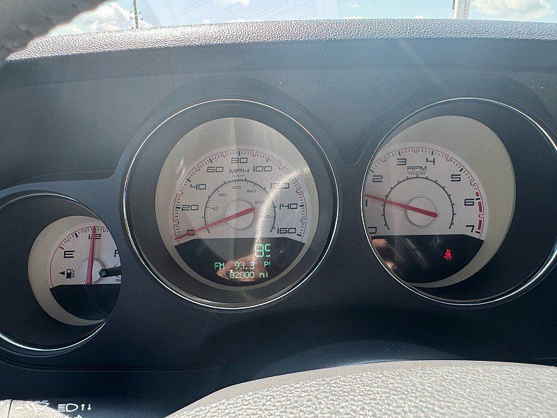 Used 2014 Dodge Challenger R/T RWD image 9