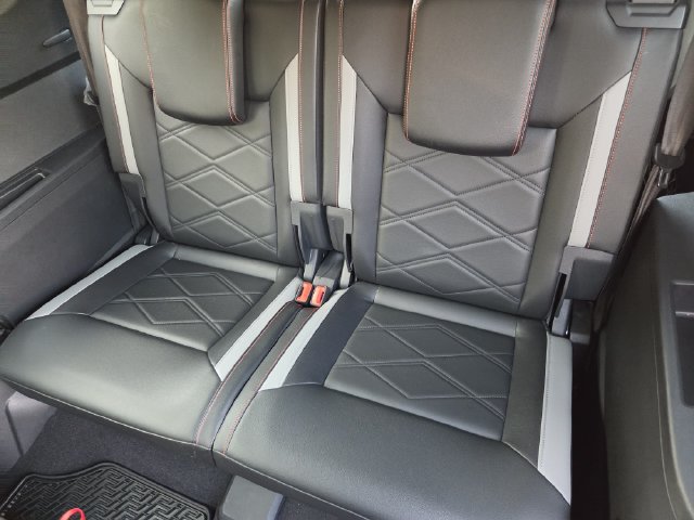 Used 2024 Volkswagen Atlas Peak Edition SE AWD/4WD image 26