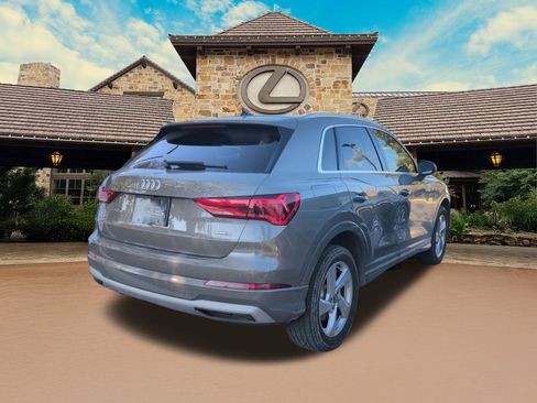 Used 2020 Audi Q3 2.0T Premium Plus image 2