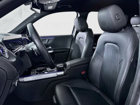 Certified 2023 Mercedes-Benz GLB 250 image 18