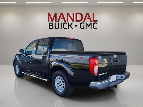 Used 2017 Nissan Frontier SV image 8