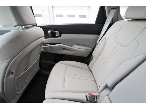 Used 2026 Kia Sorento S w/ S Panoramic Sunroof Package FWD image 13