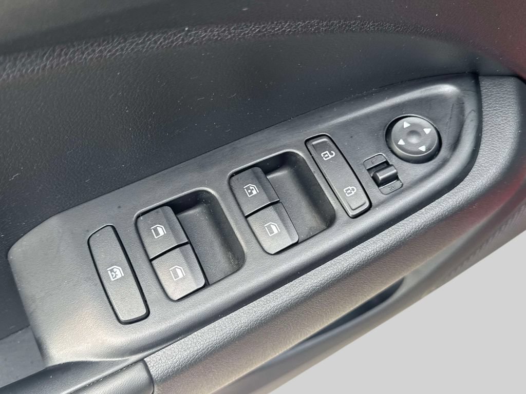 Certified 2024 Hyundai Venue Limited FWD image 16