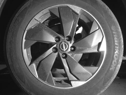 Used 2025 Nissan Rogue SV image 14