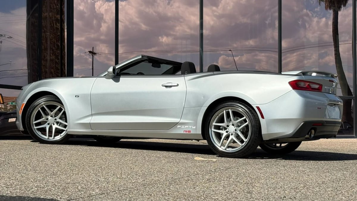 Used 2017 Chevrolet Camaro LT w/ RS Package RWD image 9