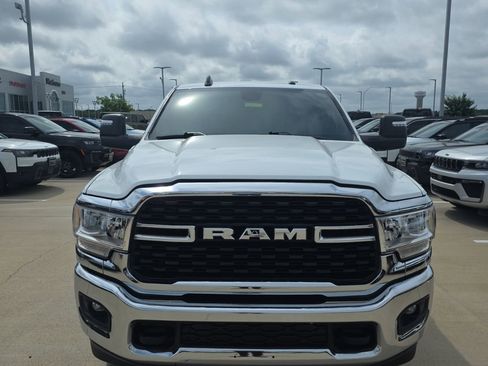 Used 2024 RAM 2500 Big Horn AWD/4WD image 2