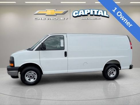 Used 2025 GMC Savana 2500 w/ Driver Convenience Package RWD image 2