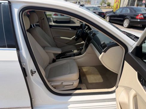 Used 2014 Volkswagen Passat TDI SE image 29