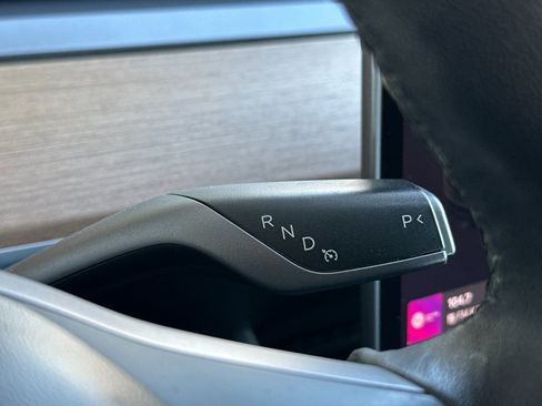 Used 2020 Tesla Model 3 Performance image 21