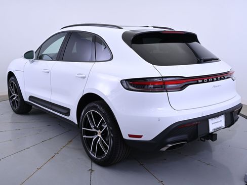 Certified 2025 Porsche Macan image 3