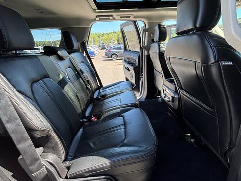 Used 2019 Ford Expedition Platinum AWD/4WD image 42
