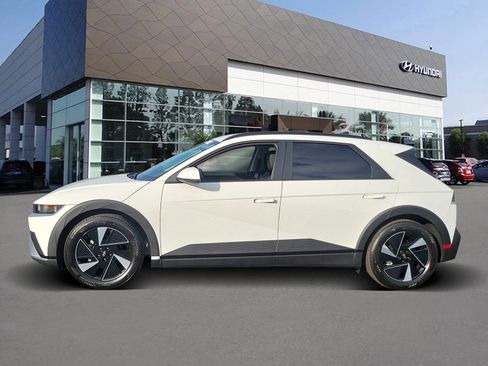 Certified 2025 Hyundai Ioniq 5 SEL image 3