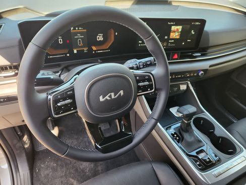 New 2026 Kia Carnival EX image 2