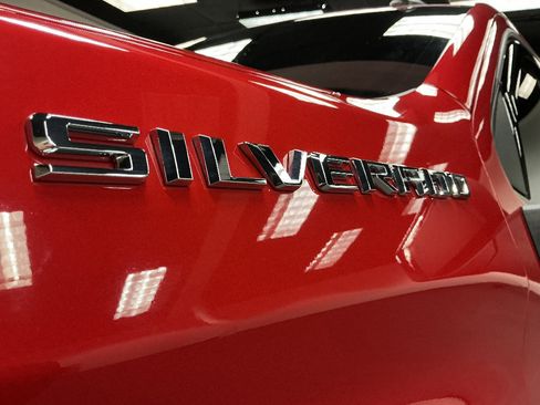 Used 2019 Chevrolet Silverado 1500 LT w/ All-Star Edition image 2