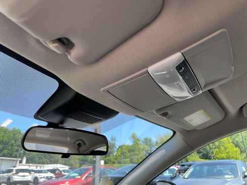 Certified 2024 Nissan Sentra SR FWD image 23