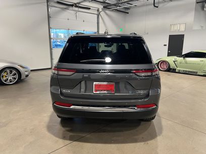 Used 2023 Jeep Grand Cherokee Laredo