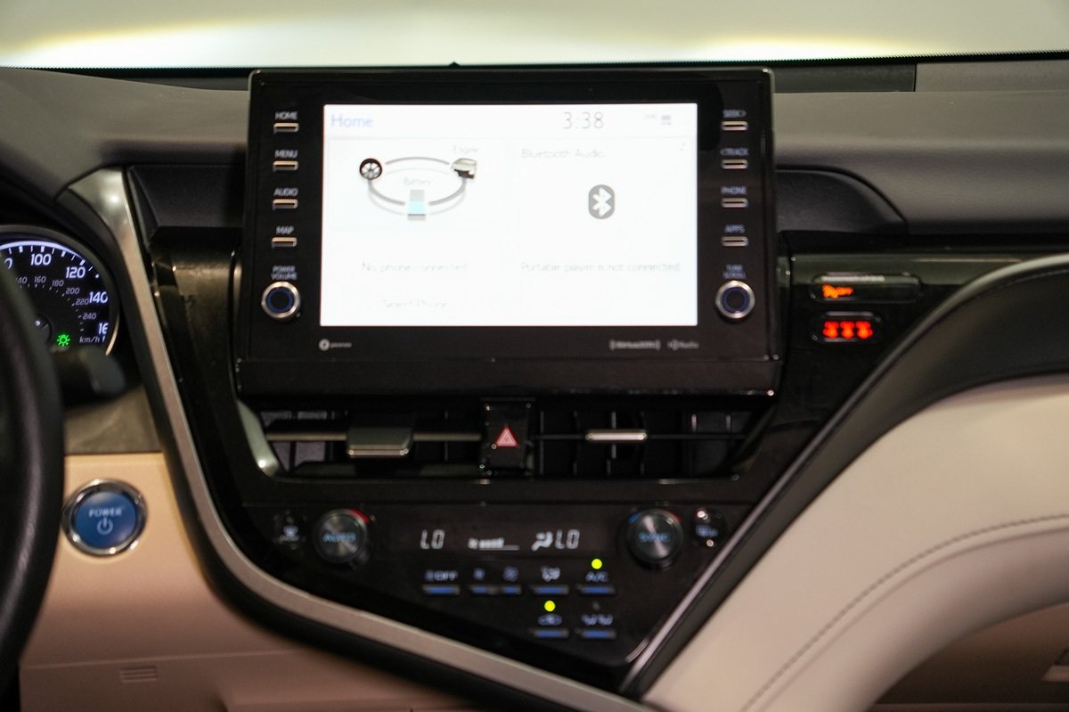 Used 2022 Toyota Camry LE w/ Audio Upgrade Package FWD image 15