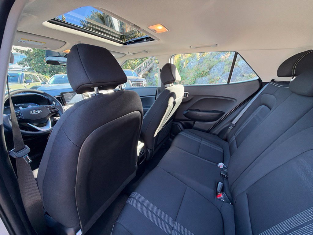 Certified 2026 Hyundai Venue SEL FWD image 21