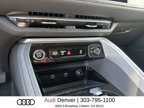 Used 2025 Audi Q5 Premium Plus w/ Premium Plus AWD/4WD image 8