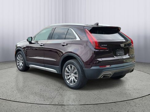 Used 2020 Cadillac XT4 Premium Luxury w/ Cold Weather Package FWD image 4
