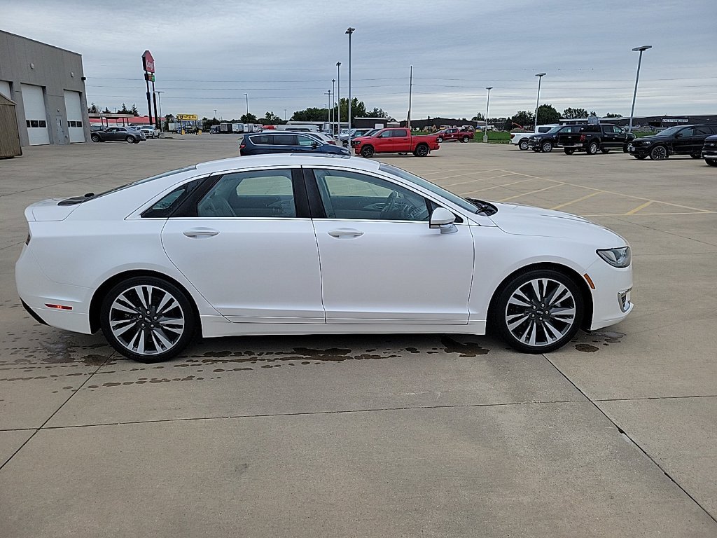 Used 2018 Lincoln MKZ Reserve w/ Climate Package FWD image 2