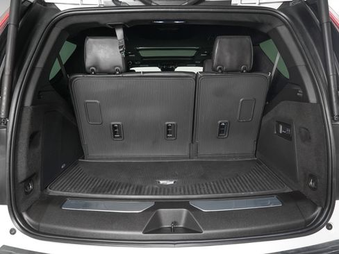 Used 2025 Cadillac Escalade Sport Platinum w/ LPO, ONYX Package AWD/4WD image 12