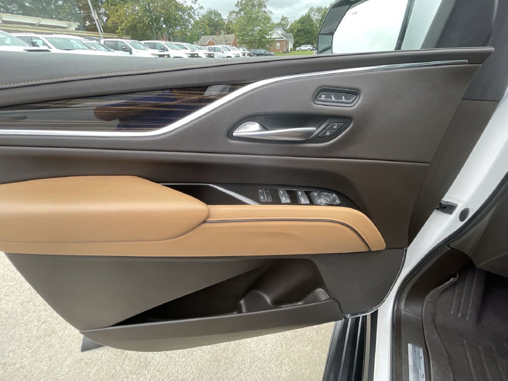 Certified 2023 Cadillac Escalade Sport AWD/4WD image 23