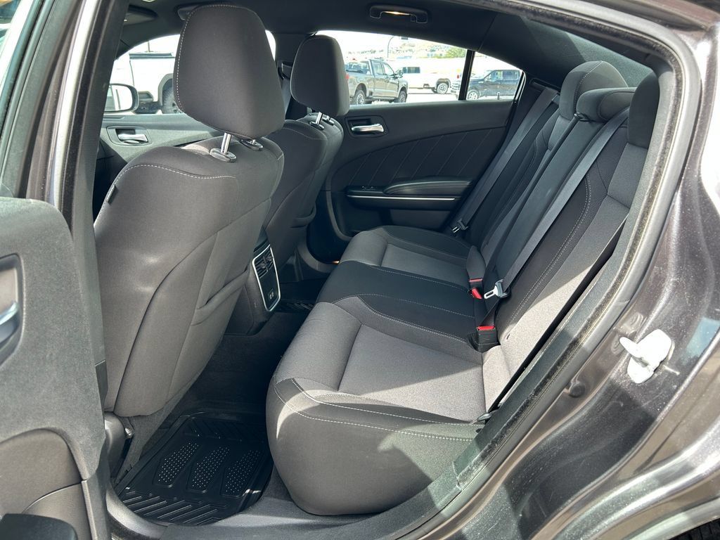 Used 2022 Dodge Charger SXT RWD image 9